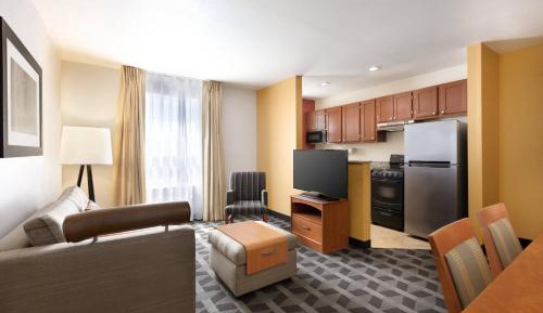 Two-Bedroom Suite