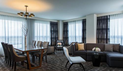 Renaissance King Suite with Sofa Bed