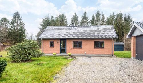 Three-Bedroom Vacation Home 