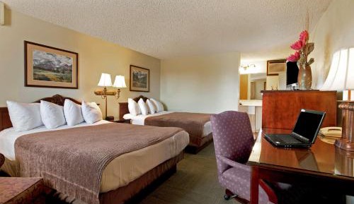 Queen Room with Two Queen Beds - Non-Smoking