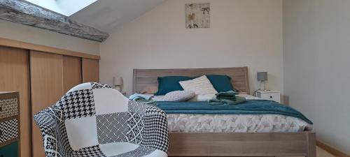 Triple Room with Shared Bathroom