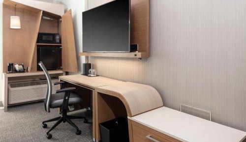 King Suite with Sofa Bed - Communication Assistance