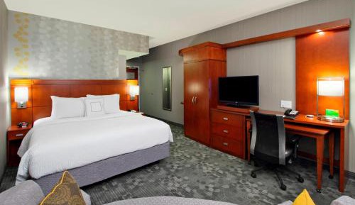 King Room with Bathtub and Sofa Bed - Mobility Access