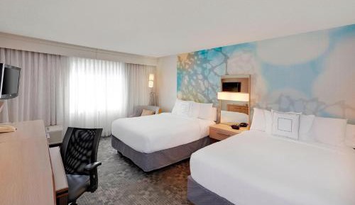 Queen Room with Two Queen Beds - Hearing Accessible