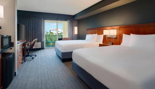 Queen Room with Two Queen Beds and Balcony