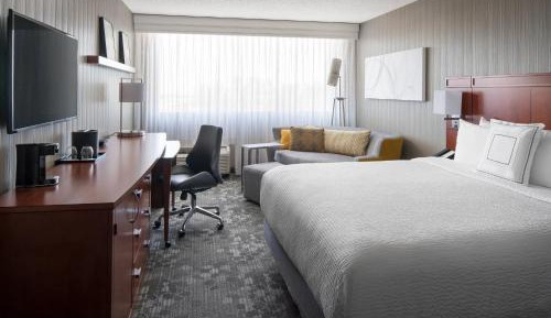 King Room with Sofa Bed