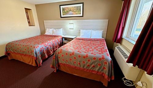 Two Double Beds Suite - Non-Smoking