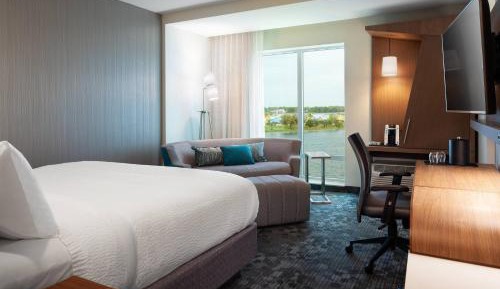 Deluxe King Room with Water View and Sofa Bed