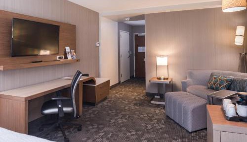 King Room with Bathtub - Mobility Access
