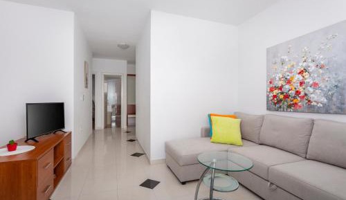 Two-Bedroom Apartment with Terrace and Sea View