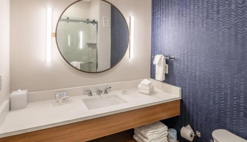 King Room with Bathtub and Sofa Bed - Mobility Access/Hearing Accessible
