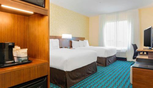 Queen Room with Two Queen Beds and Bathtub - Mobility Access
