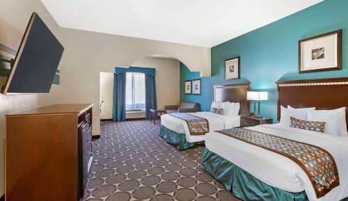Queen Suite with Two Queen Beds - Non-Smoking