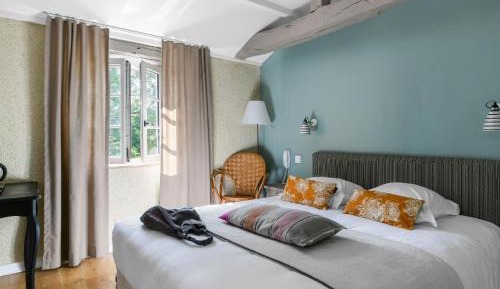 Double Room with Pool View