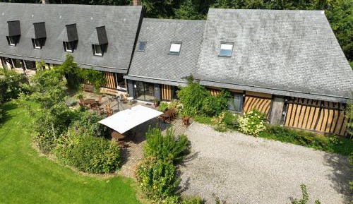 Family Room with Garden View