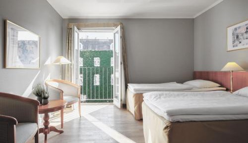 Standard Twin Room with Two Twin Beds
