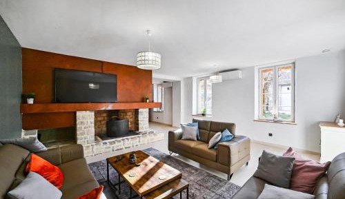 Five-Bedroom Holiday Home