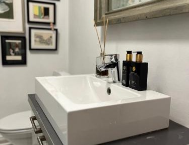 Deluxe Double Room with Shower