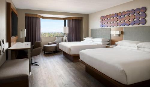 2 King Beds, Guest Room