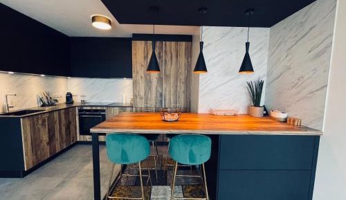 Apartment with Lake View