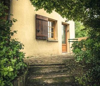 Deluxe Room (1 adult + 1 child)