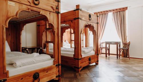 Bed in 6-Bed Mixed Dormitory Room