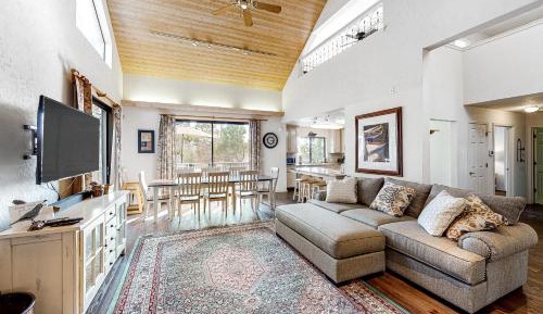 Three-Bedroom Vacation Home 