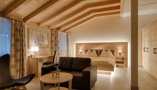 Junior Suite with Balcony
