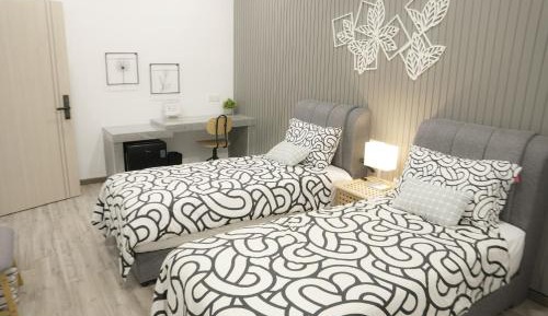 Twin Room with Private Bathroom