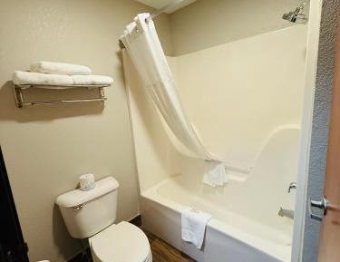 King Room - Non-Smoking