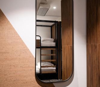 Bed in 6-Bed Dormitory Room with Ensuite