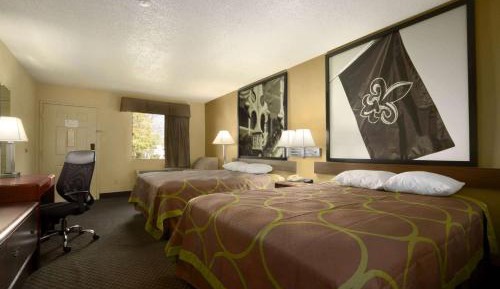 Queen Room with Two Queen Beds - Non-Smoking