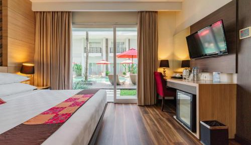 Deluxe Double or Twin Room with Pool Terrace