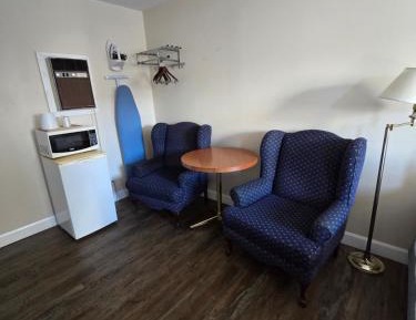 Queen Room - Exterior Access/Non-Smoking