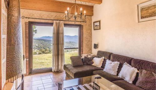 Three-Bedroom Vacation Home 