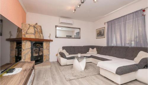 Five-Bedroom Holiday Home