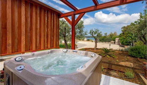 Three-Bedroom Vacation Home 