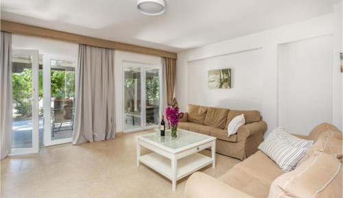 Three-Bedroom Vacation Home 