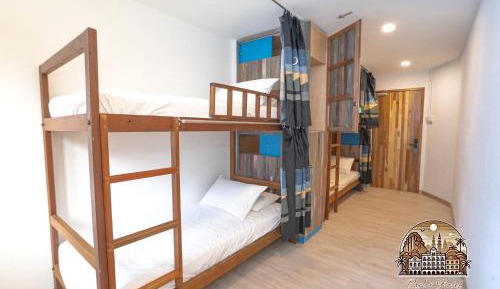 4-Bed Mixed Dormitory Room