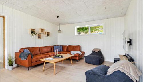 Five-Bedroom Holiday Home