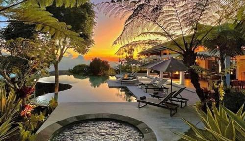 Five-Bedroom Villa
