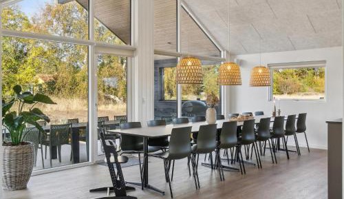 Seven-Bedroom Holiday Home