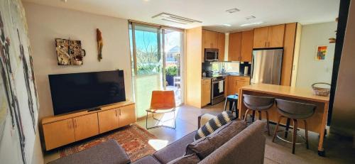 One-bedroom Loft Apartment 