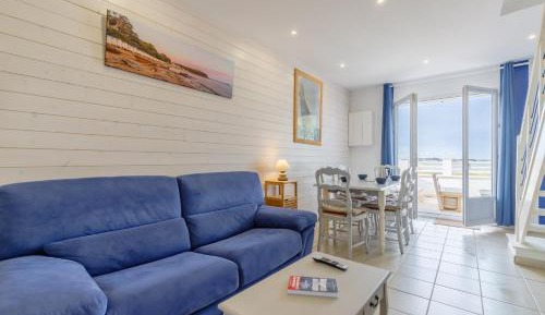 Two-Bedroom Apartment, seafront La Noirmoutrine