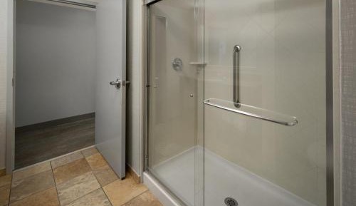 Room with Two Queen Beds - Non-Smoking