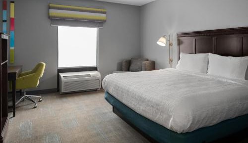 King Room with King Bed - Non-Smoking