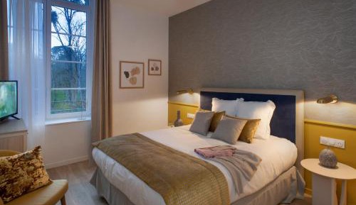 Two-Bedroom Apartment with Terrace