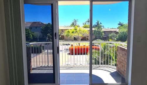 Three-Bedroom Apartment with Balcony