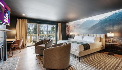 King Suite with Balcony