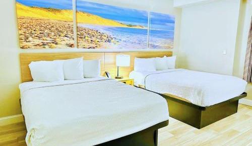 Queen Room with Two Queen Beds - Mobility Access/Non-Smoking